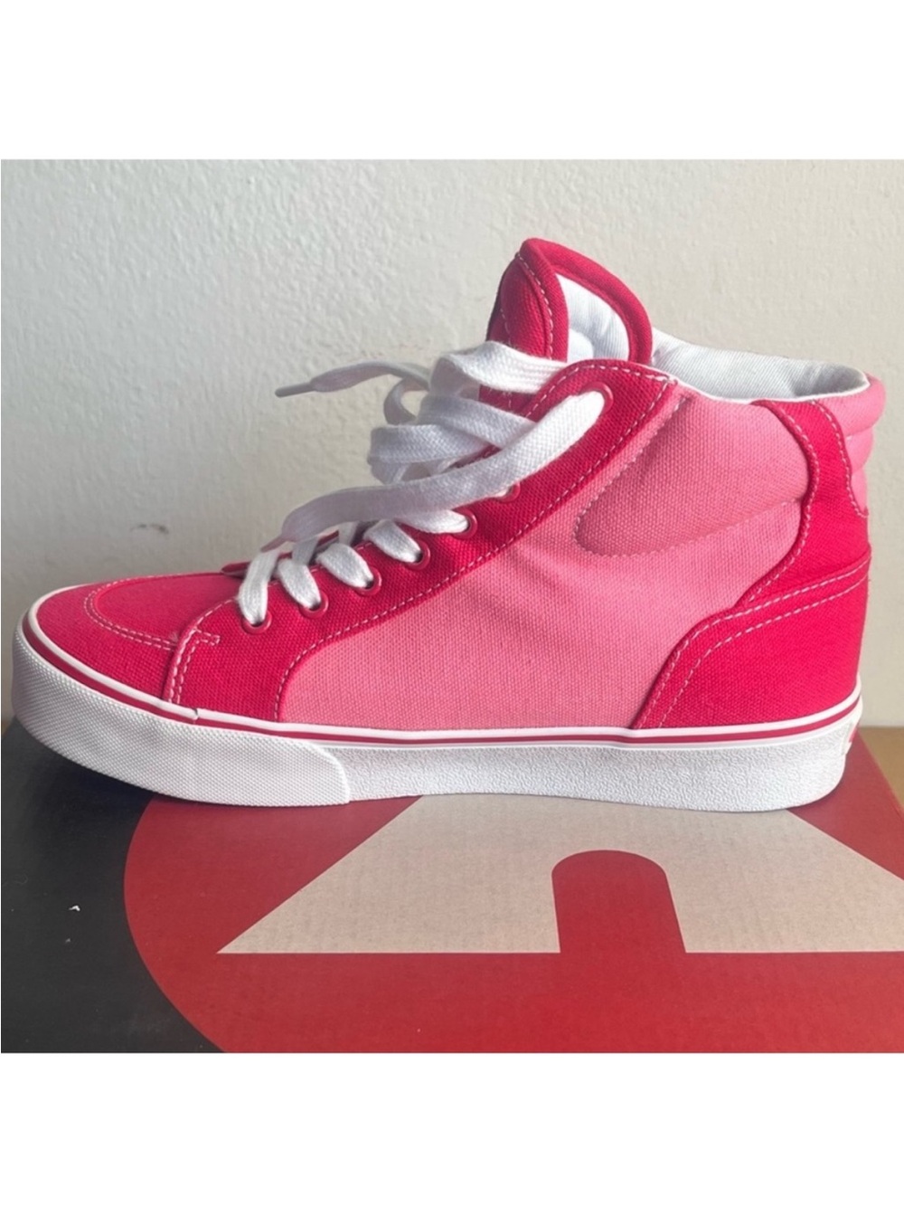 AIRWALK Hayden Pink High Tops Sneakers- Size 6 - Picture 10 of 15